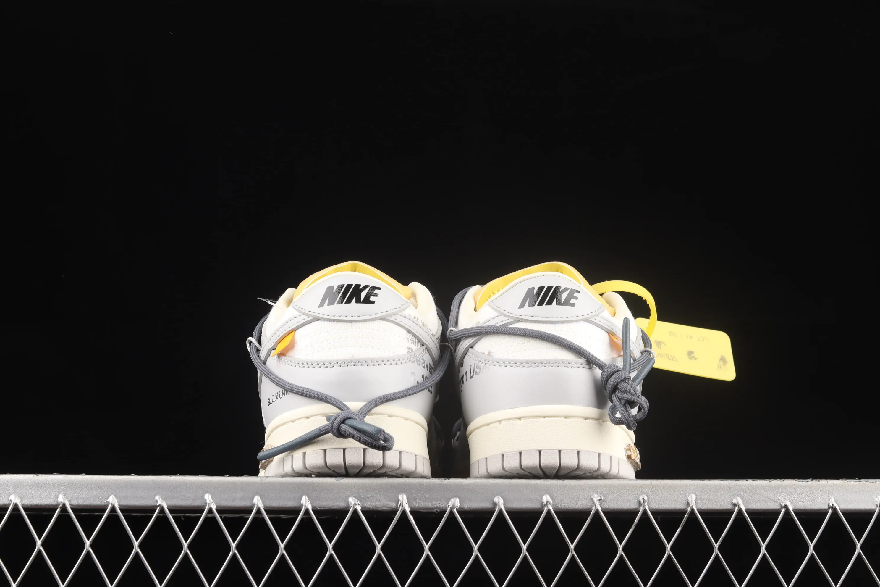 All Categories Nk SB Dunk Series Nk SB Dunk Low Low-top sneakers Pure original version OF x Nk Dunk Low OW Gray SB smashed backboard fashion casual sneakers DM1602-105